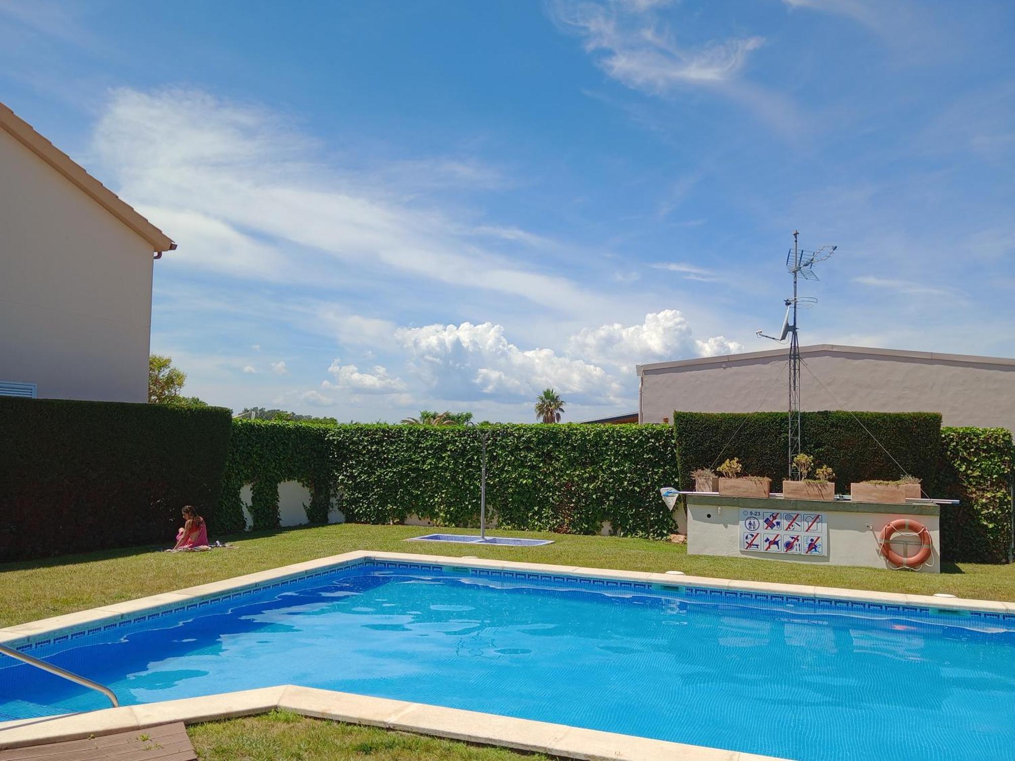 Apartamento Casa con patio y piscina comunitaria Estartit Costa Brava L'Estartit Exterior foto